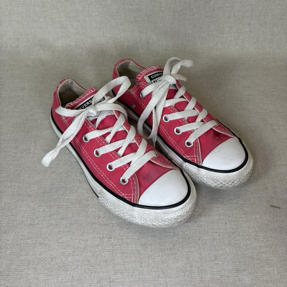 Converse Chuck Taylor All Star Ox Youth Size 13 Shoes Pink Sneakers 370407F - Picture 1 of 8